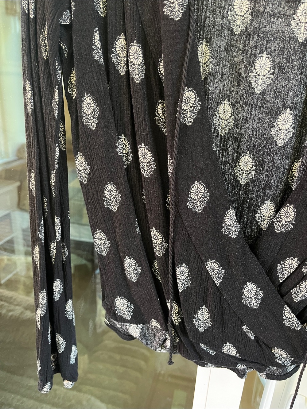 Mossimo Supply Co. Top Large Black White Floral Medallion Wrap Tassels - Picture 4 of 13